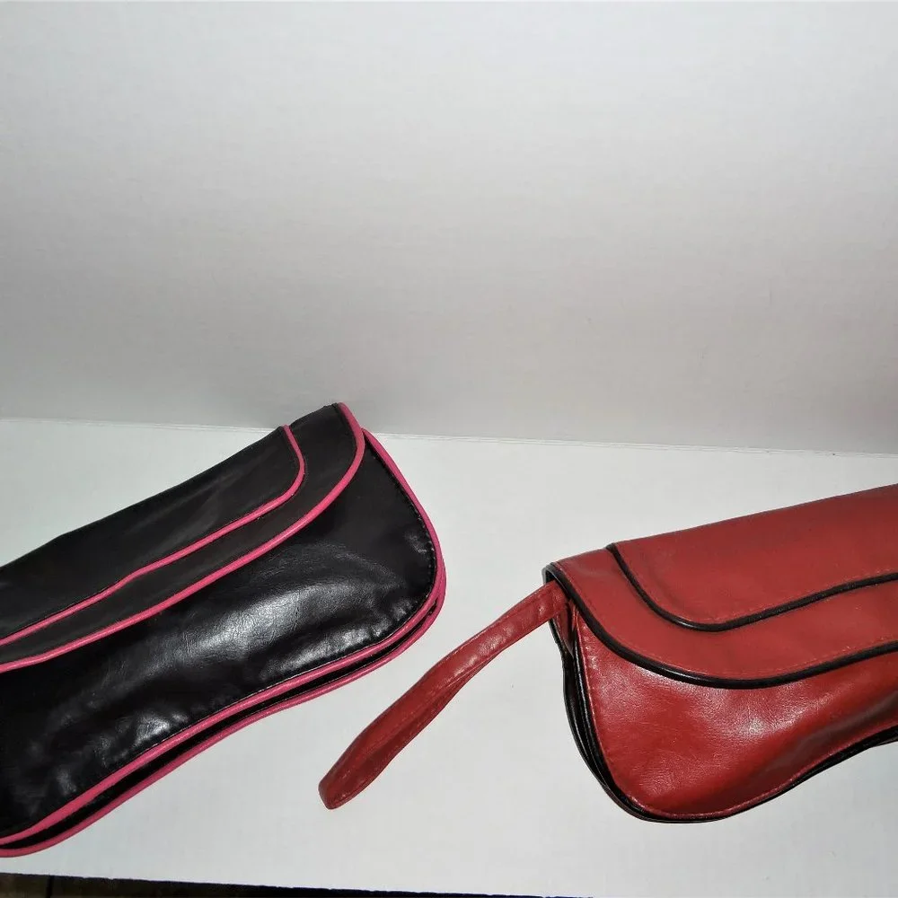 🌸2/$9 Faux Leather Mini‎ Clutches